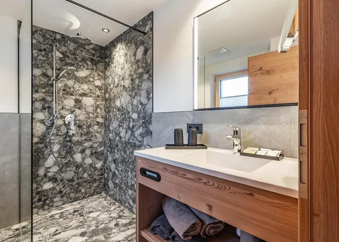 Montana 3* מאיירהופן